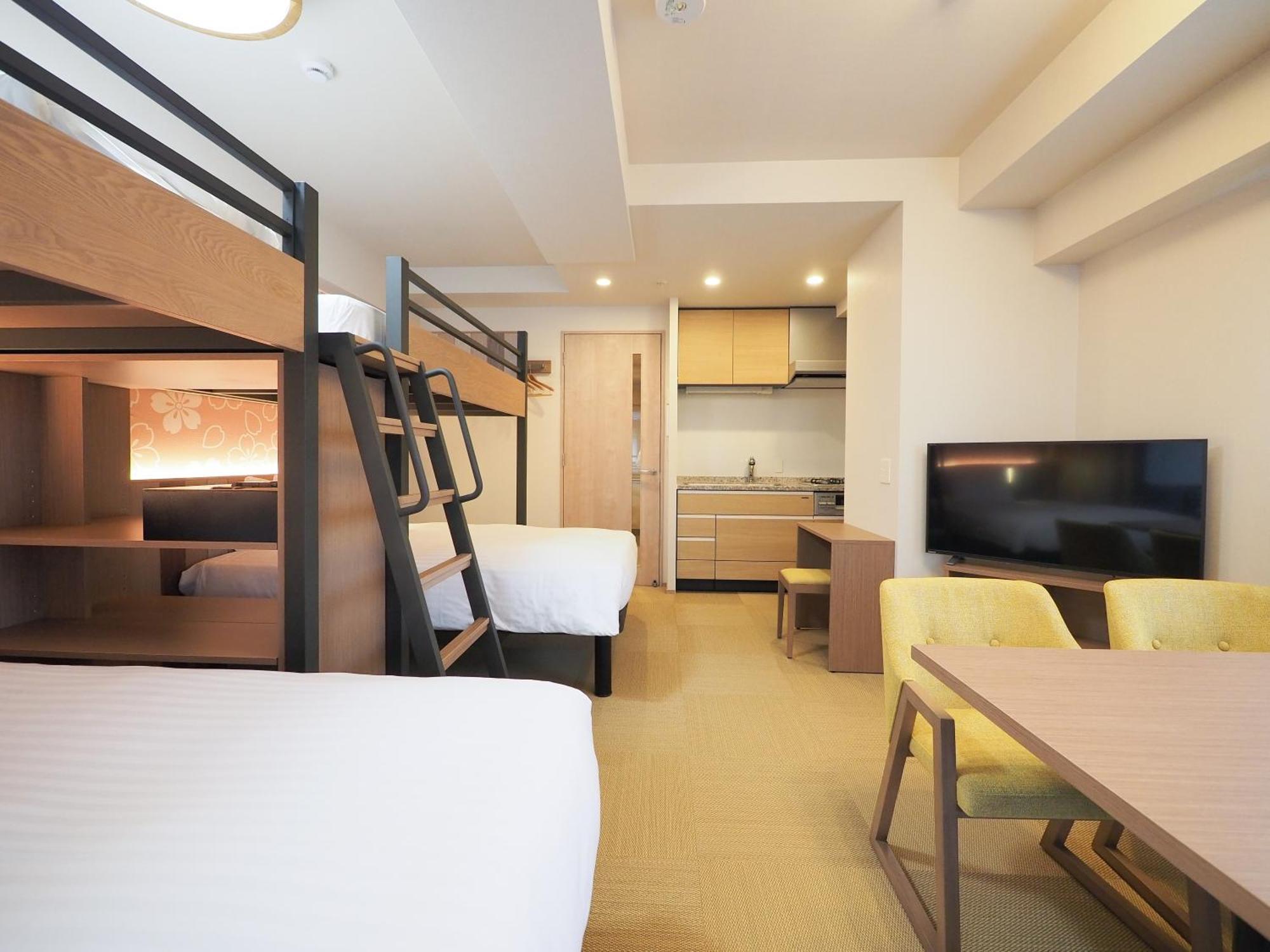Hiyori Kamogawa 3* 京都